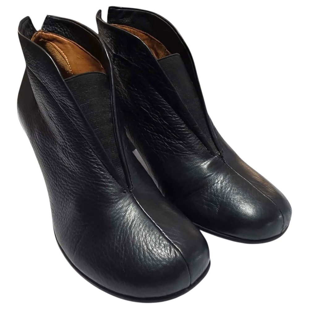 Gentle Souls Osaka Mia Black Leather Ankle Boots Kitten Heel Womens 7.5M SH319 - Picture 10 of 10